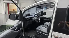 2022 Hyundai Staria 4WD Lounge 7-Seater, белый — фото 10