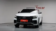 2021 Audi Q8 55 TFSI Quattro Premium, белый — фото 3