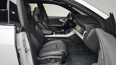 2021 Audi Q8 55 TFSI Quattro Premium, белый — фото 11