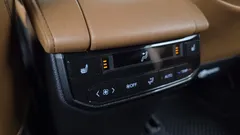 2025 Toyota Highlander 2.5 4WD Platimum — фото 19