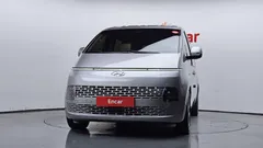 2023 Hyundai Staria 4WD Tourer 9-Seater — фото 3