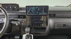 2023 Hyundai Staria 4WD Tourer 9-Seater — фото 12