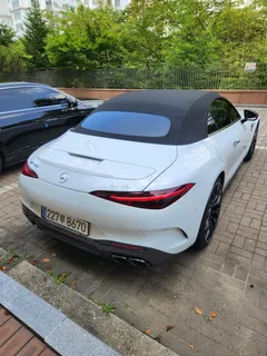 2023 Mercedes-Benz SL-Class AMG SL63 4MATIC+ Performance, белый — фото 2