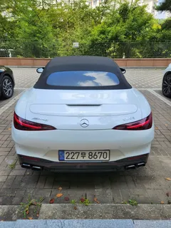 2023 Mercedes-Benz SL-Class AMG SL63 4MATIC+ Performance, белый — фото 4