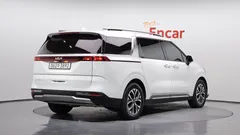 2023 Kia Carnival Diesel 9-Seater Noblesse — фото 2