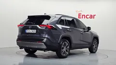 2023 Toyota RAV4 2,5 4WD Hybrid LTD, серый — фото 2