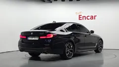 2022 BMW 5-Series 530i xDrive M Sport Package — фото 2
