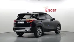 2022 Kia Seltos Gasoline 1.6 Turbo 2WD, чёрный — фото 2