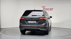 2023 Volkswagen Tiguan 2.0 TDI Prestige, серый — фото 4