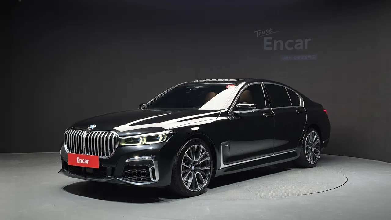 2022 BMW 7-Series 740i M Sport