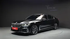 2022 BMW 7-Series 740i M Sport, чёрный — фото 13