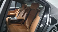 2022 BMW 7-Series 740i M Sport, чёрный — фото 16