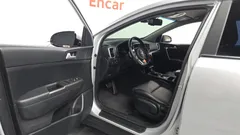 2022 Kia Sportage Diesel 1.6 4WD, серебристый — фото 10