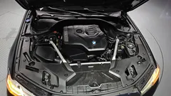 2021 BMW 5-Series 520i Luxury, чёрный — фото 6