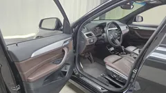 2022 BMW X1 xDrive 18d M Sport, чёрный — фото 10