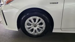 2021 Toyota Prius 1.8, белый — фото 16