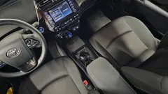2021 Toyota Prius 1.8, белый — фото 18