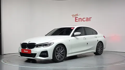 2022 BMW 3-Series 320i M Sport