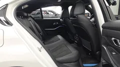 2022 BMW 3-Series 320i M Sport — фото 12