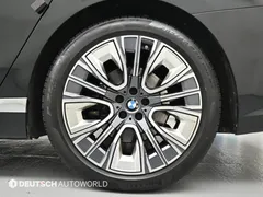 2023 BMW 7-Series 740i sDrive Design Pure Excellence, чёрный — фото 5