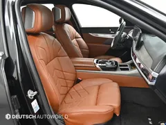 2023 BMW 7-Series 740i sDrive Design Pure Excellence, чёрный — фото 10