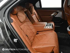 2023 BMW 7-Series 740i sDrive Design Pure Excellence, чёрный — фото 16