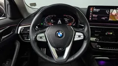 2023 BMW 5-Series 520i Luxury — фото 13