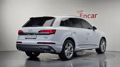 2022 Audi Q7 45 TDI Quattro Premium, белый — фото 2