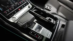 2022 Audi Q7 45 TDI Quattro Premium, белый — фото 9