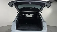 2022 Audi Q7 45 TDI Quattro Premium, белый — фото 19