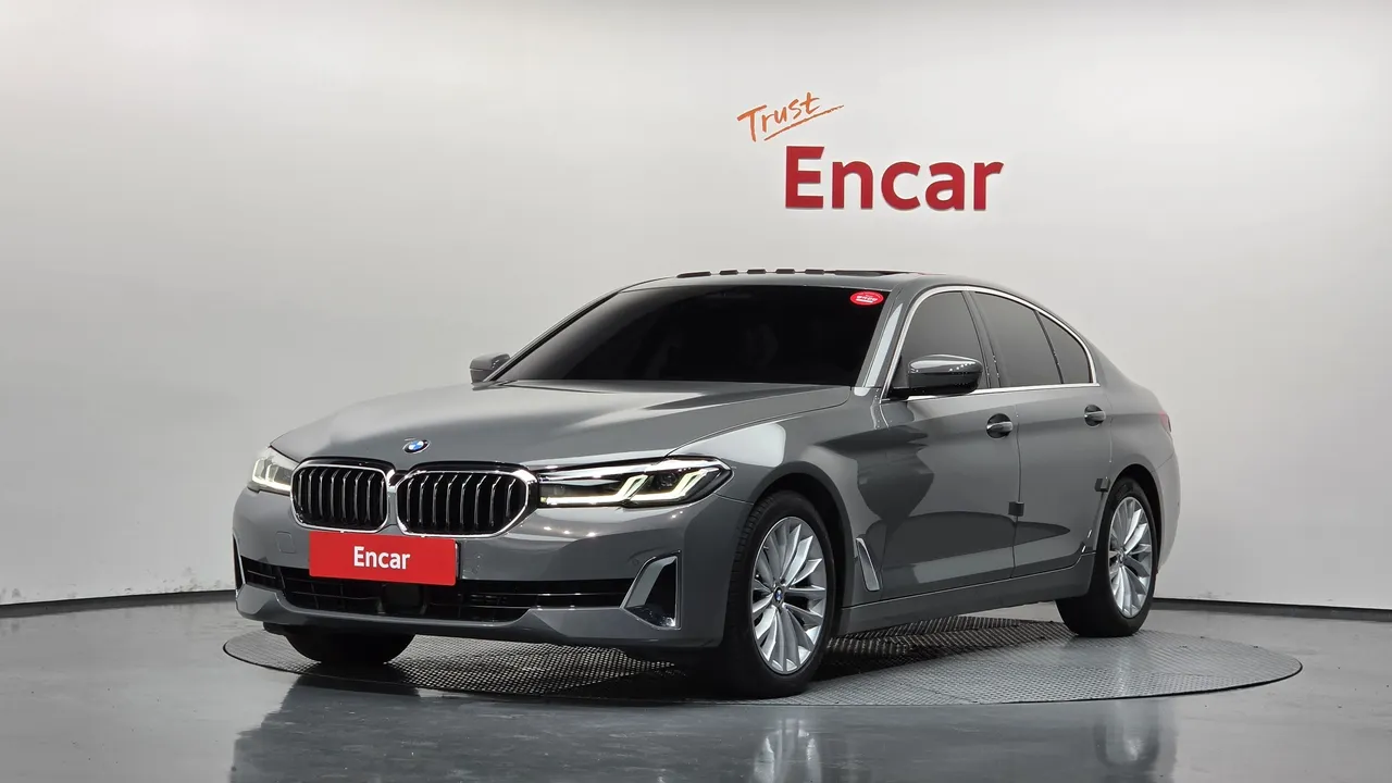 2022 BMW 5-Series 523d Luxury