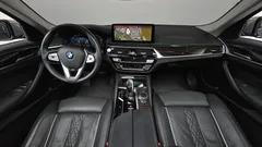 2022 BMW 5-Series 523d Luxury — фото 7