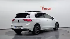 2022 Volkswagen Golf 2.0 TDI Prestige, белый — фото 2