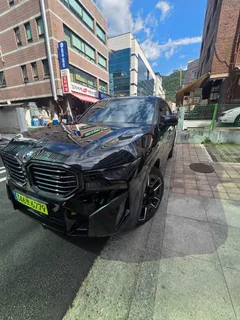 2023 BMW XM 4.4, чёрный — фото 2