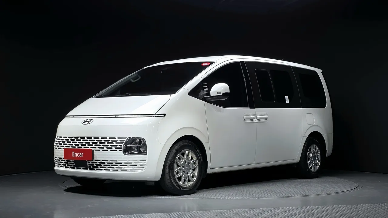 2023 Hyundai Staria Cargo 5-Seater