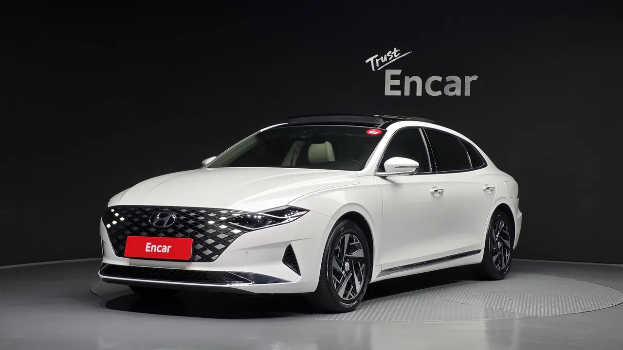 2022 Hyundai Grandeur Le Blanc