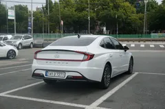 2022 Hyundai Sonata Premium Plus, белый — фото 4