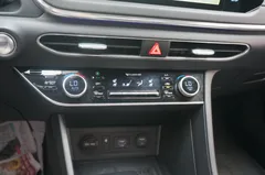 2022 Hyundai Sonata Premium Plus, белый — фото 18