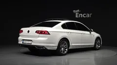 2021 Volkswagen Passat 2.0 TDI Prestige, белый — фото 2