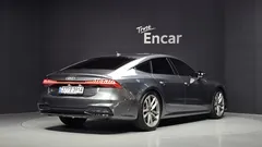 2022 Audi A7 55 TFSI Quattro Premium, серый — фото 2