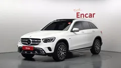 2021 Mercedes-Benz GLC-Class GLC300e 4MATIC, белый — фото 1