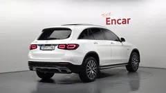 2021 Mercedes-Benz GLC-Class GLC300e 4MATIC, белый — фото 2