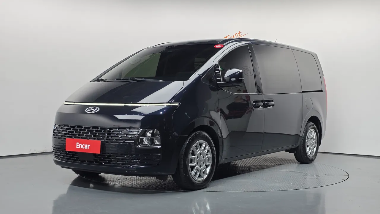 2023 Hyundai Staria Cargo 3-Seater