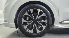 2022 Kia Carnival Gasoline 4-Seater Hi-Limousine — фото 5