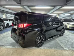 2024 Toyota Alphard 2.5 HEV Executive AWD, чёрный — фото 2