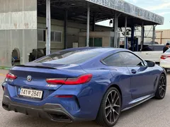 2022 BMW 8-Series M850i xDrive Coupe First Edition, синий — фото 3