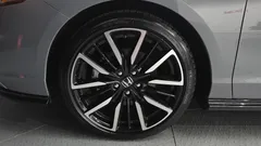 2023 Honda Accord 2.0 Hybrid Touring, серо-серебристый — фото 5