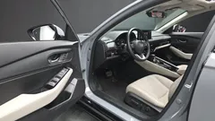 2023 Honda Accord 2.0 Hybrid Touring, серо-серебристый — фото 10