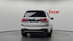 2021 BMW X7 xDrive 40i M Sport 6STR, белый — фото 4