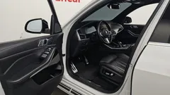 2021 BMW X7 xDrive 40i M Sport 6STR, белый — фото 10